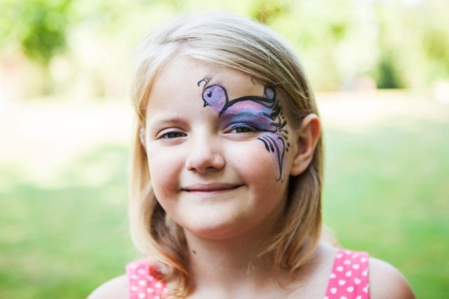 Face painting boje uz glitter kombinaciju