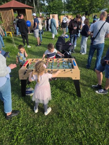 Stolni nogomet kao sportska i zabavna atrakcija za djecu i obitelji